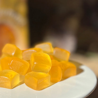 Weingummi mit Weißwein, Weingeschenk und Geschenk für Weinliebhaber, Gastgeschenk unter 5 €, Vinomente ist eine Marke der W&S Wine & Sweets GmbH, Hersteller von Weingummi mit Wein, laktosefrei, glutenfrei  ohne Gelatine